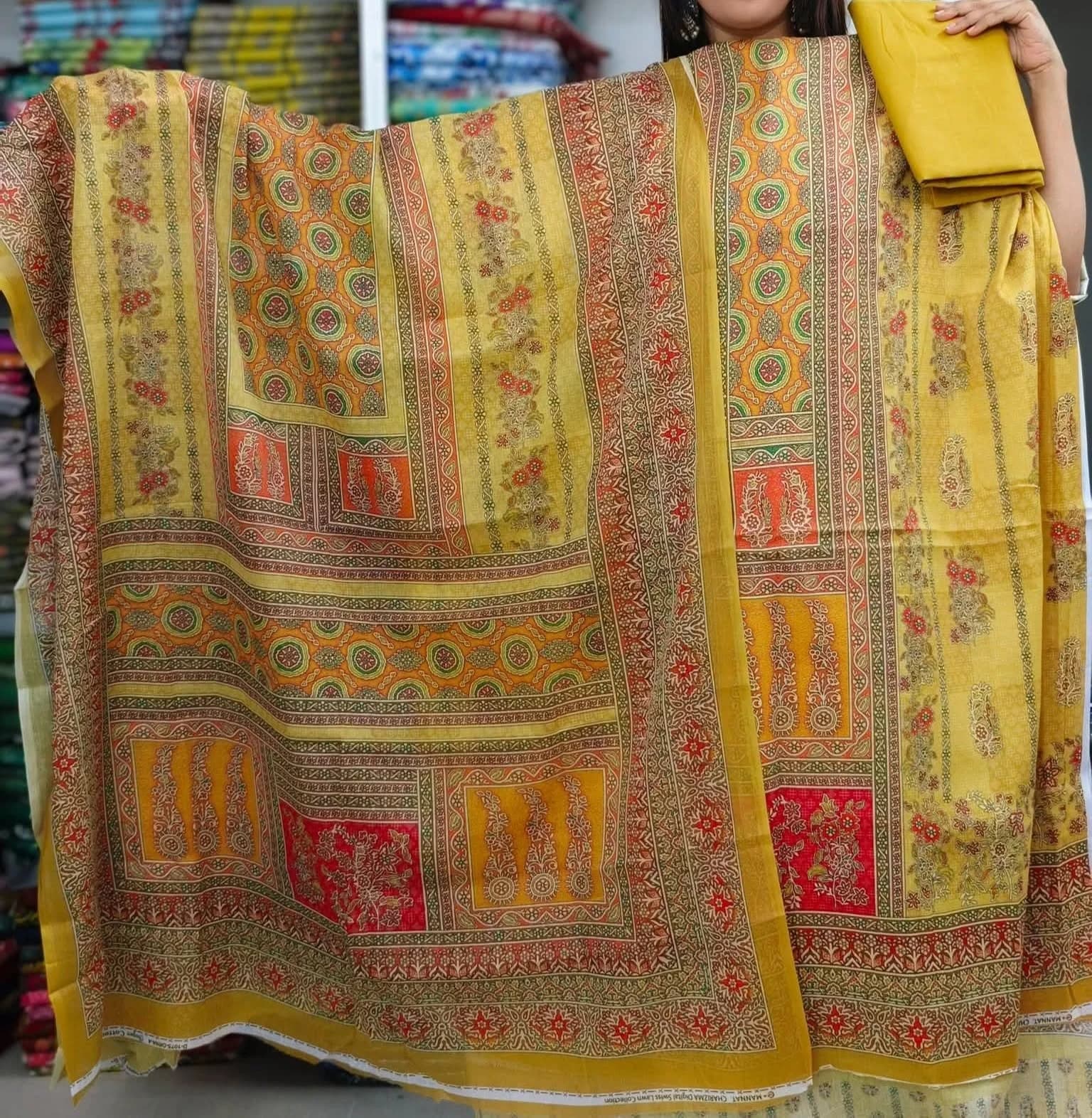 মাস্টার্ড ইয়েলো এথনিক প্রিন্ট থ্রি-পিস — image 2